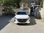 Hyundai IONIQ-1