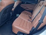 Kia Sorento-16