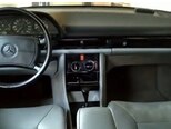 Mercedes 300 SE-9