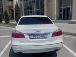 Hyundai Genesis-5