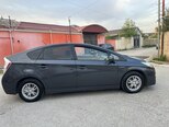 Toyota Prius-5