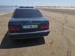 Mercedes E 200-5
