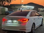 Hyundai Sonata-14