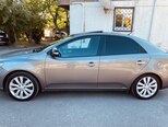 Kia Cerato-5