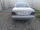 Mercedes 280 E-12