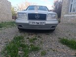 Mercedes 280 E-1