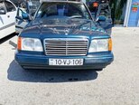 Mercedes 220 E-12