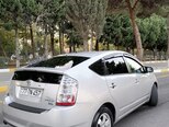 Toyota Prius-4
