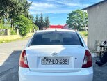Hyundai Accent-5