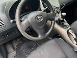 Toyota Auris-4