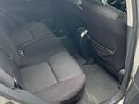 Toyota Auris-13