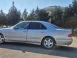 Mercedes E 240-11