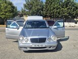 Mercedes E 240-1