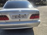 Mercedes E 240-2