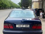 Mercedes E 220-4