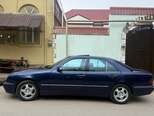 Mercedes E 220-3