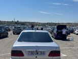 Mercedes E 220-4