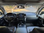 Toyota Land Cruiser-7