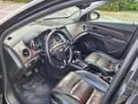Chevrolet Cruze-12