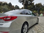 Hyundai Sonata-8