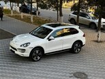 Porsche Cayenne-13