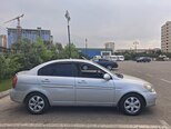 Hyundai Accent-2