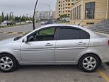 Hyundai Accent-16
