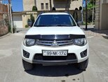 Mitsubishi L200-1
