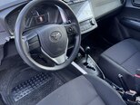 Toyota Corolla Fielder-5