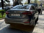 Hyundai Accent-2