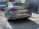 Hyundai Accent-12