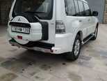 Mitsubishi Pajero-7
