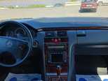 Mercedes E 240-16