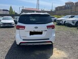 Kia Carnival-5