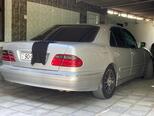 Mercedes E 270-5