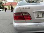 Mercedes E 240-16