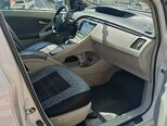 Toyota Prius-5