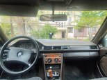 Mercedes 230 E-5
