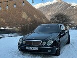 Mercedes E 240-1