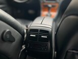 Mercedes E 280-11