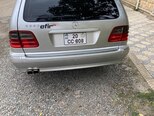Mercedes E 240-2