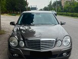 Mercedes E 220-1