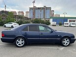 Mercedes E 240-3
