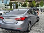 Hyundai Elantra-4