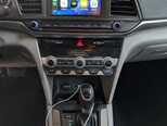 Hyundai Elantra-4