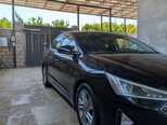 Hyundai Elantra-13