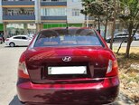 Hyundai Accent-4