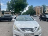 Hyundai Sonata-1