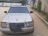Mercedes 220 E-1
