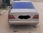 Mercedes 220 E-4